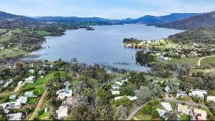Relax at Goughs Bay Vacation rental in Goughs Bay