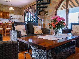 Villa with terrace and pool Vacation rental in Tuscany