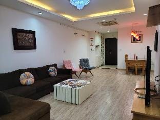 Nice & Cozy & air-conditioned 130m2 apt in Hanoi Apartment in Hanoi