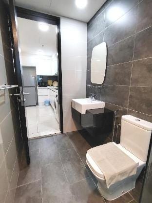 Almas Suites 2Pax Netflix Puteri Harbour BySTAY Apartment in Johor