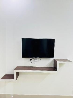 1Bhk Modern Haven-Near AIG Gachibowli-2 Apartment in Hyderabad