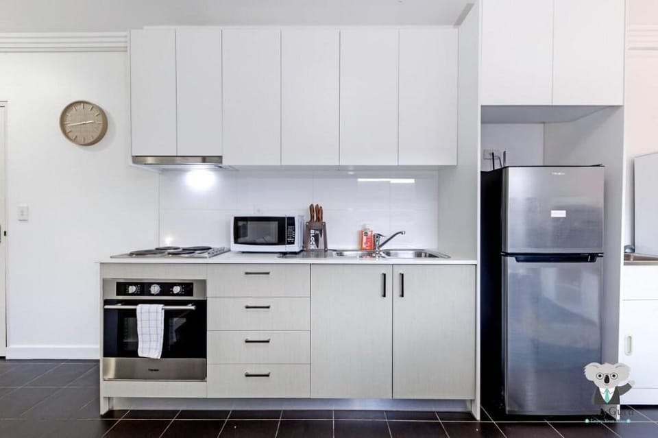 KozyGuru | Harris Park | Charming 1R Two-story Apt Apartment in Parramatta