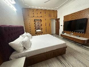 Bhagya Homestay Luxury Room- Mohali Villa in Chandigarh