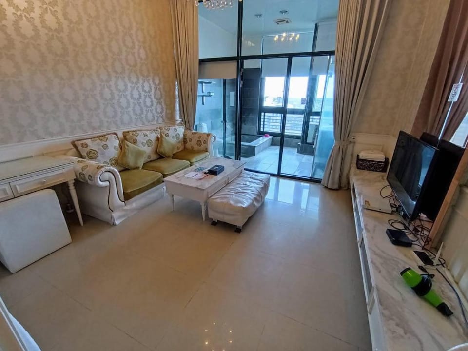 European Noble Style (No Balcony) Apartment in Taiwan, Province of China