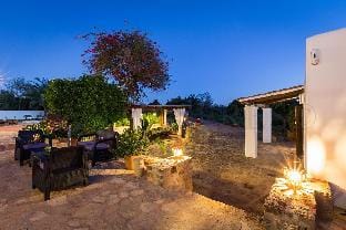 Can Caseres, traditional villa in the nature Vacation rental in Ibiza