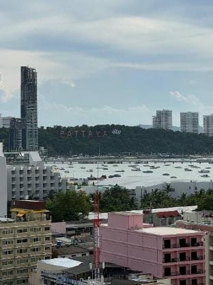 EDGE Central Pattaya 16 fl Apartment in Pattaya City