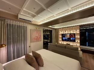 Attakai 1 Bedroom Apartment by Kinasih Suites Vacation rental in Special Region of Yogyakarta