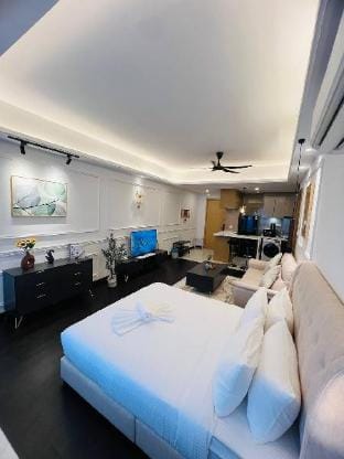 Stylish Luxe Studio unit R&F Seine Region by ANJU Apartment in Johor Bahru