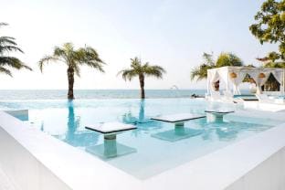 Pure Sunset Beach - By Mikihollick Apartment in Pattaya City