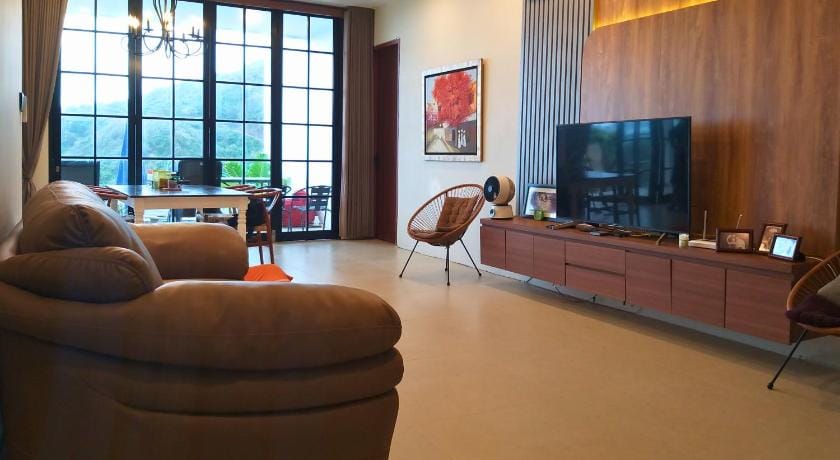 Maya Ocean Resort Hotel in West Praya