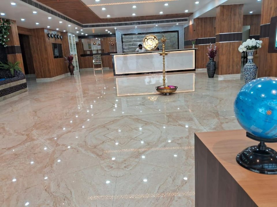 Hotel floral palace Hotel in Kottayam