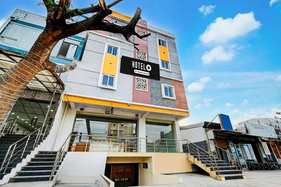 Hotel O Hafizpet Railway Station Formerly Noble Grand Hotel in Hyderabad