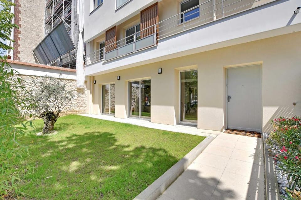 Exclusive Duplex -5BD-10P- Nogent-sur-Marne Apartment in Nogent-sur-Marne
