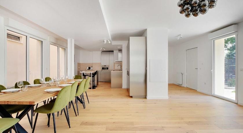 Exclusive Duplex -5BD-10P- Nogent-sur-Marne Apartment in Nogent-sur-Marne