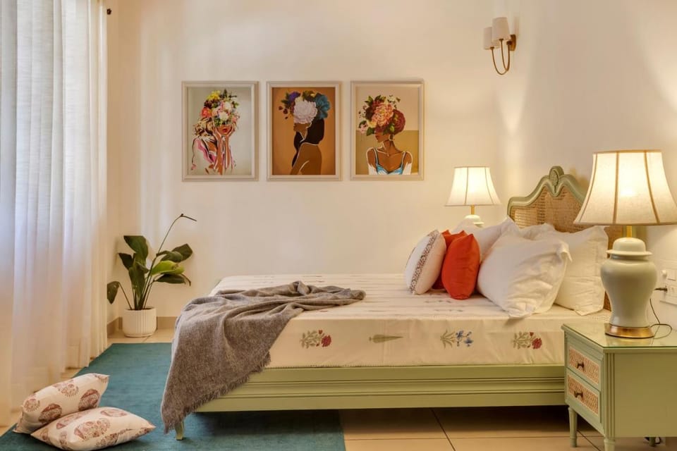 ELIVAAS 4 BHK with Pvt pool & Bar - PinkSky Villa in Goa, India