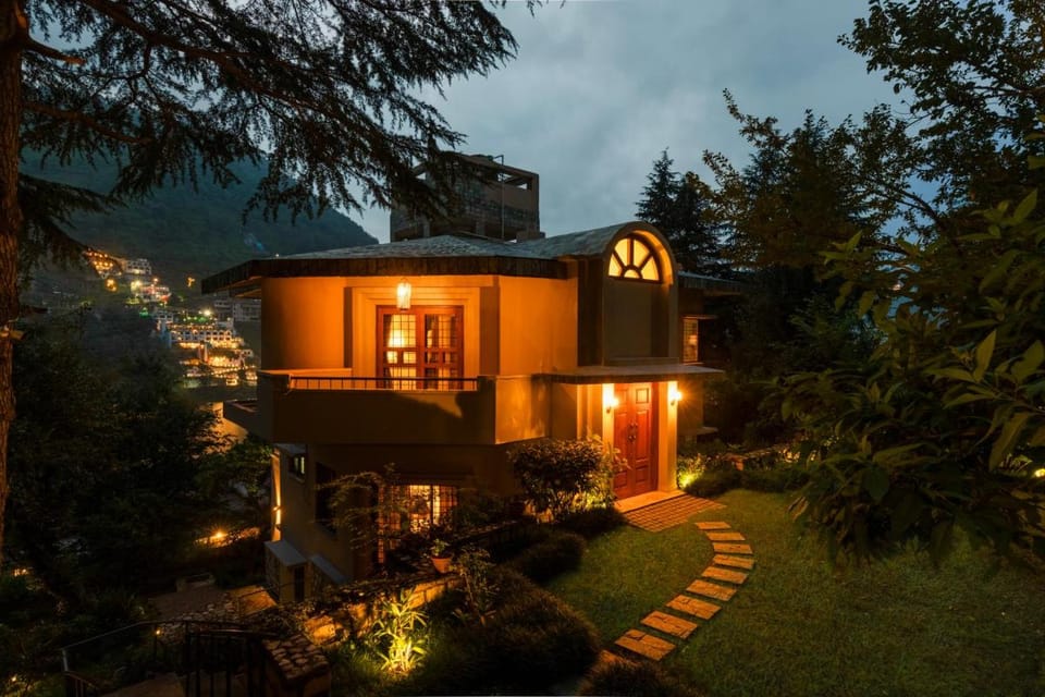 Alaya Stays 4 BHK With Garden & Lake View - Irayna Villa in Uttarakhand