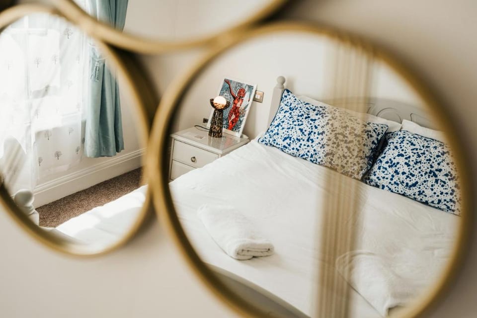 Stylish Prime Location Apartment by VICHY Apartment in Liverpool