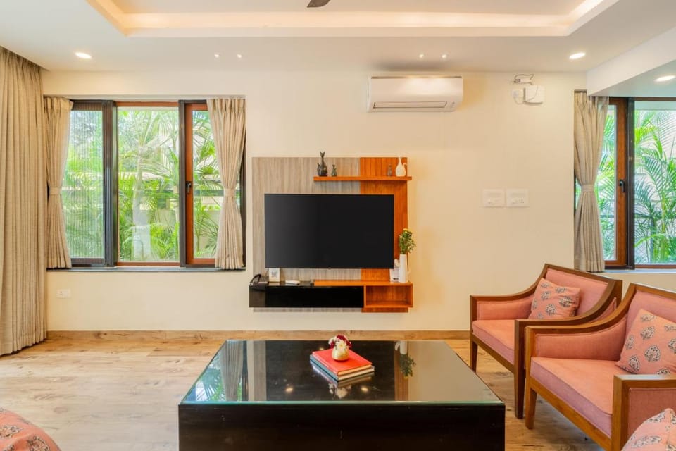 ELIVAAS 3 BHK Pvt Pool & Bar - Villa Valerie Villa in Goa, India