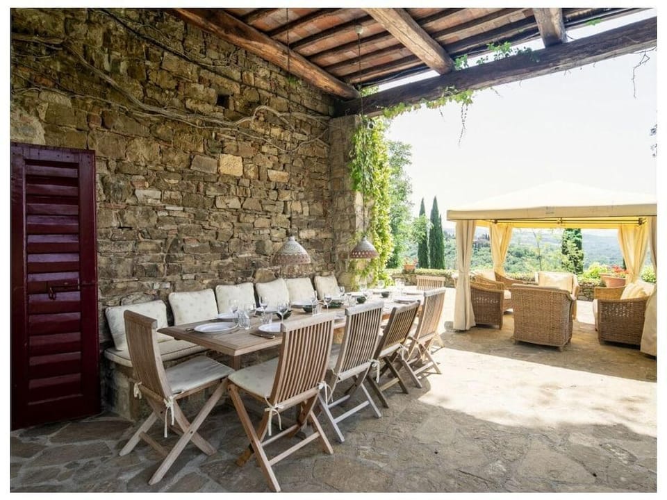 Villa la Corte Comfortable holiday residence Villa in Tuscany