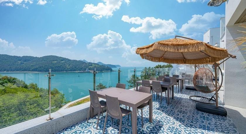 Yeosu 48 Hour Pool Villa Bed and Breakfast in South Korea