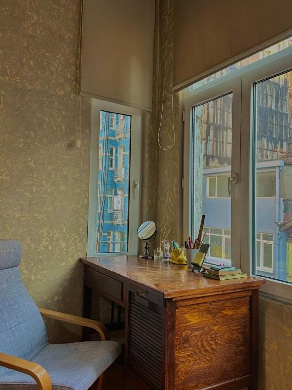 Byzantine Architecture with Modern Decor Apartment in Istanbul