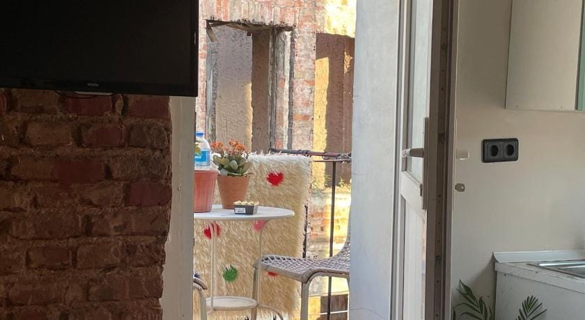Historical Flat Close to İstiklal Avenue Apartment in Istanbul