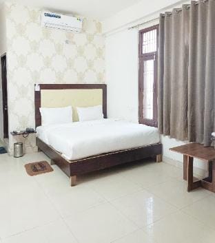 Shree Guest House Vacation rental in Lucknow