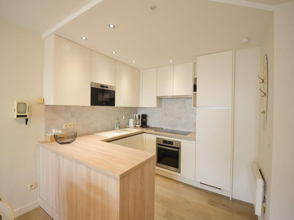 PLAZA I1822 with a nice private balcony Hotel in Koksijde