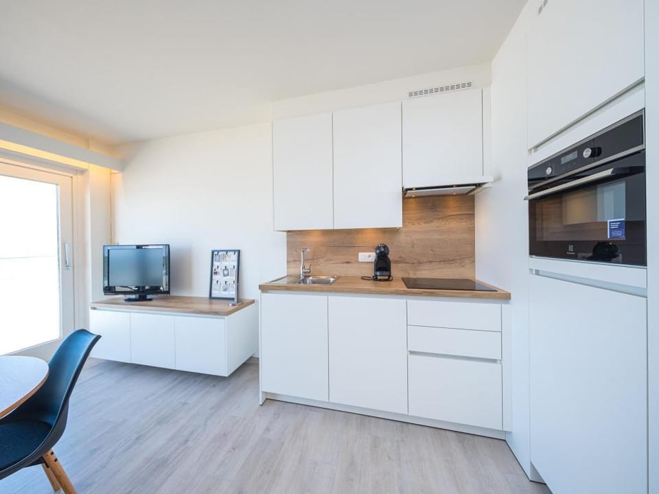 Appealing apartment with sea-view Hotel in Middelkerke