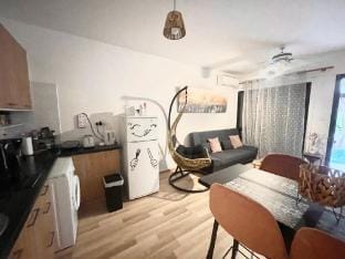 Ibiscus Garden Apartment with Pool, Kato Paphos Apartment in Paphos