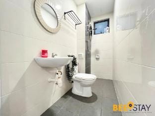 Maple Residence Klang 2 Bedroom Suite Pool View Apartment in Selangor, Malaysia