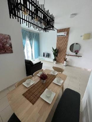 Seribu Dua-Condo, 3BR, Full Aircond, Wifi Vacation rental in Negeri Sembilan, Malaysia