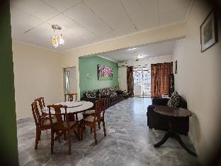 Huge and Cozy 3B2B 8-10P Teluk Kemang Port Dickson Apartment in Port Dickson
