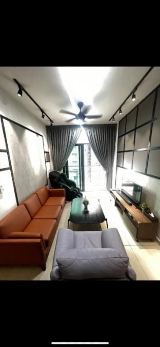 Cozy Monochromatic Industrial Theme
Homestay Vacation rental in Petaling Jaya