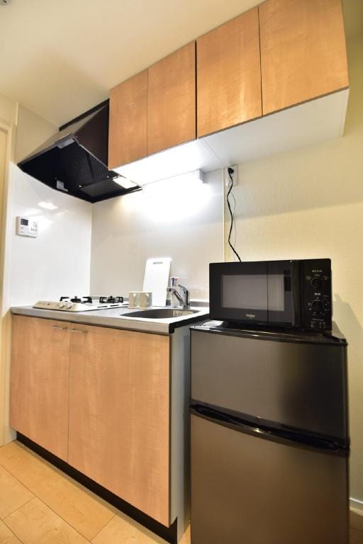 Great Location Near Dotonbori/Up to 6 Guests/Long Stay Welcome/WiFi Available/Monotone Namba Apartment in Osaka