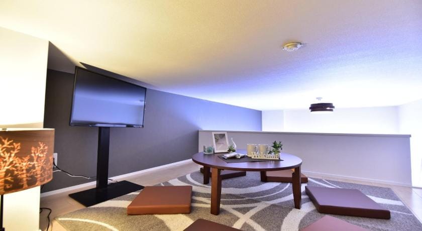 Great Location Near Dotonbori/Up to 6 Guests/Long Stay Welcome/WiFi Available/Monotone Namba Apartment in Osaka