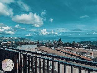 Hawaiian 100"HomeCinema (Across Ayala Malls Serin) Apartment in Tagaytay