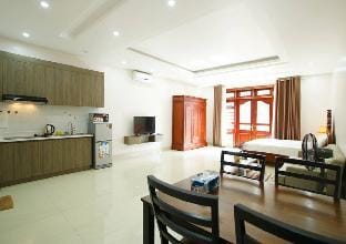 R401-Bright & quite place in Dang Thai Mai, Tay Ho Apartment in Laos