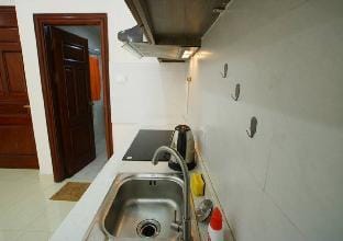 R401-Bright & quite place in Dang Thai Mai, Tay Ho Apartment in Laos