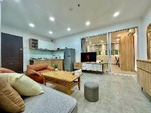 Spacious Central Saigon 2BR Apt near Japan Town D1 Apartment in Ho Chi Minh City