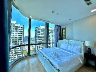 Down 20% Spacious 2BR Landmark81 ~Free Gym & Pool Apartment in Ho Chi Minh City