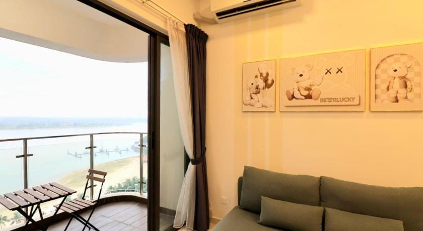 Bay Laurel @ Danga Bay 2Room【Seaview】 Apartment in Johor Bahru