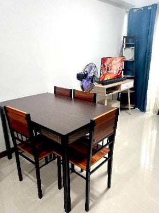 2BR Condo with Balcony near airport and city area Apartment in Davao City