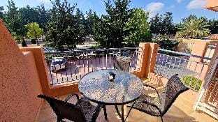Luxury Pools Jacuzzi, 300m to Sea & Paphos Harbor Apartment in Paphos
