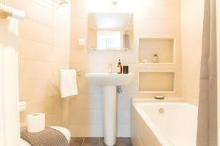 Classic Athenian Charm: Acropolis Balcony Oasis Apartment in Athens