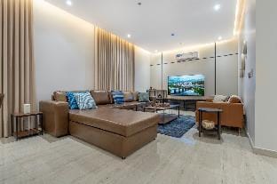 شقة حديثه بتصميم رائع غرفتين صاله كبيره دخول ذاتي Apartment in Riyadh