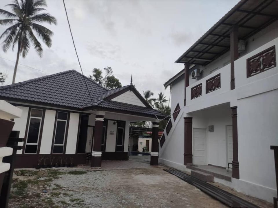 Nel Homestay 1 with Big Private Pool (4 bilik - 5 katil queen) Vacation rental in Malaysia