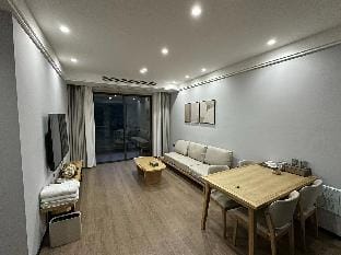 Paradise RIver View Hotel Apartment in China