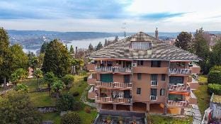 Mansarda vista lago Apartment in Arona