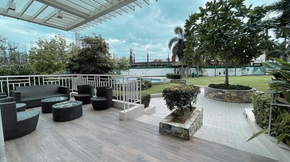 Cozy aesthetic stay near Alabang Apartment in Muntinlupa